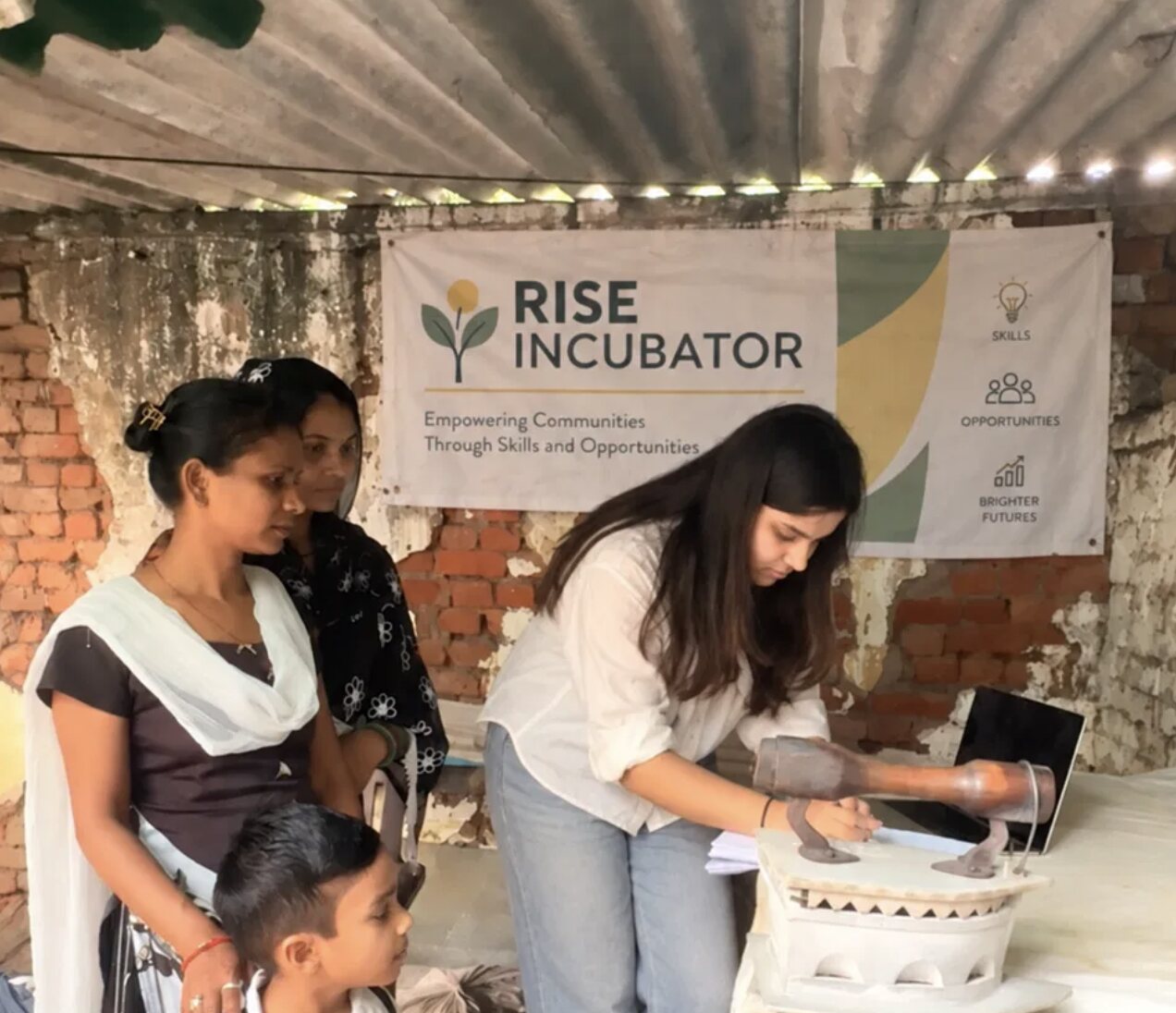 Working with women entrepreneurs at a RISE Incubator session